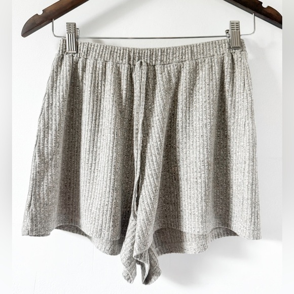 HYFVE Ribbed Shorts - Picture 3 of 4